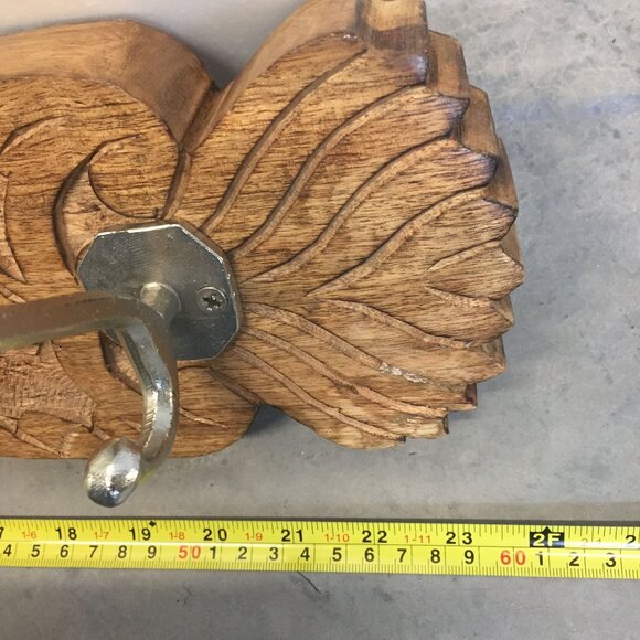 Handcarved Wooden Coat Rack With 4 Metal Hooks For Wall Mounting 24 in - Picture 2 of 8